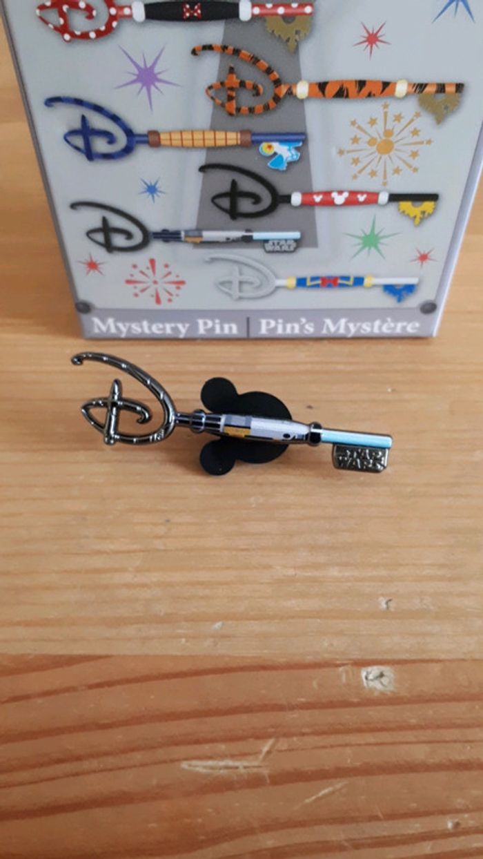 Pin's clé mystère star wars - photo numéro 2