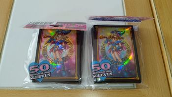Yu-Gi-Oh! Konami Sleeves Small x100 Dark Magician Girl card protection rangement carte pochette