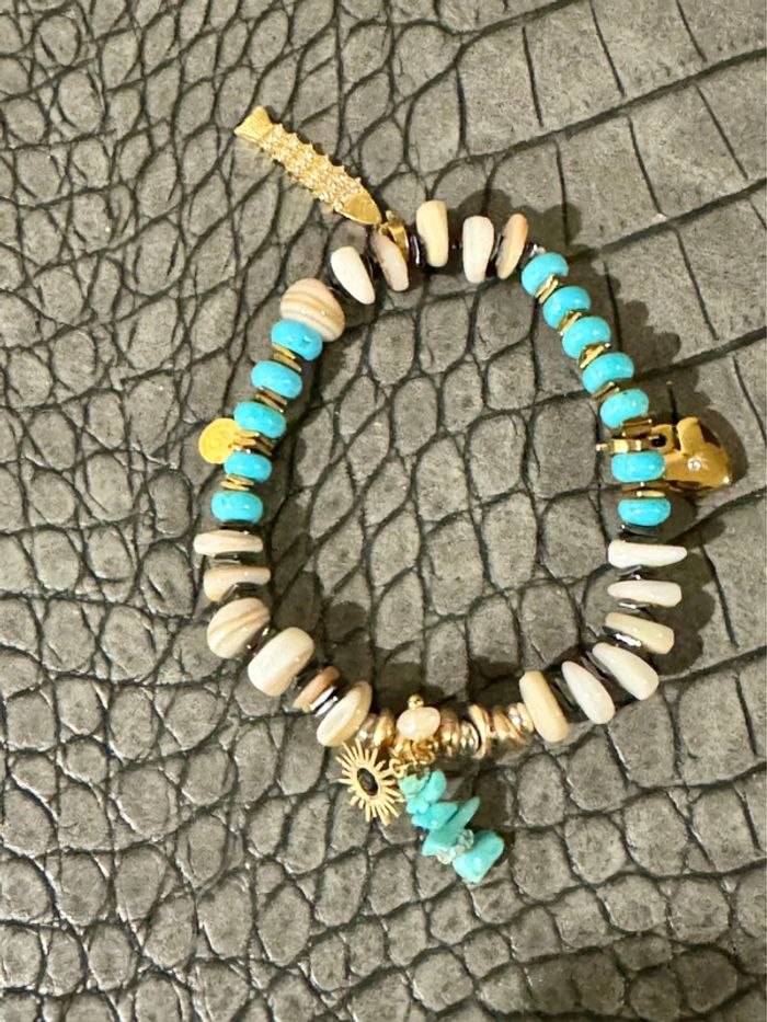 Bracelet grigri réglable habaha Paris/Red sun pierres or blanches turquoise charms - photo numéro 5