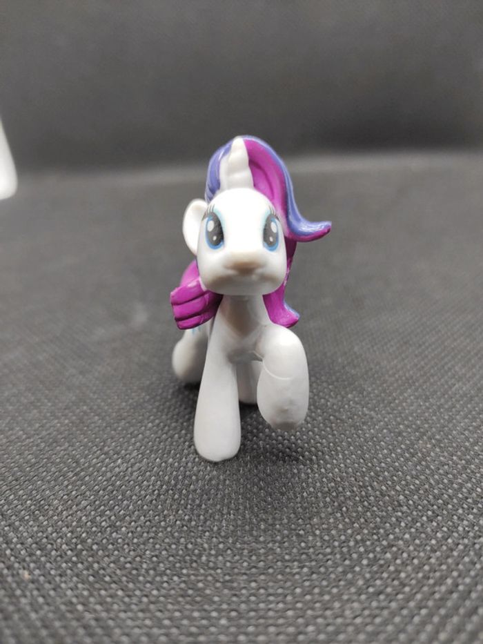 My Little Pony G4 blind bag wave 1 rarity #04 #20445 2010 #geektradeponeyg4 - photo numéro 3
