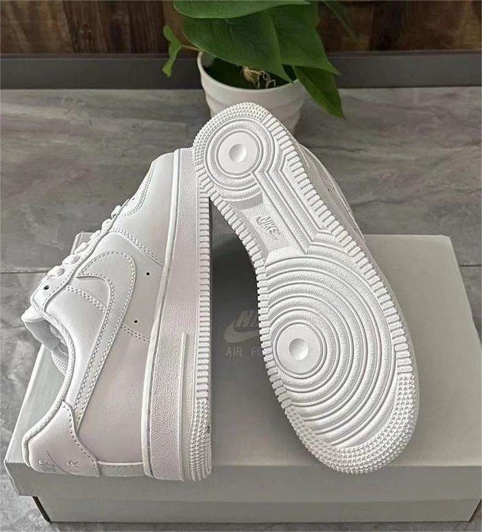 Nike Air Force 1 Low '07 White 41 - photo numéro 3