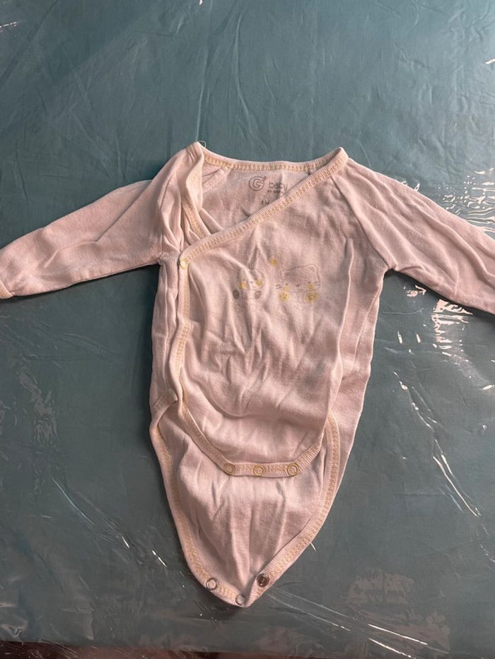 Lot de 4 bodies gémo 1 mois - photo numéro 3