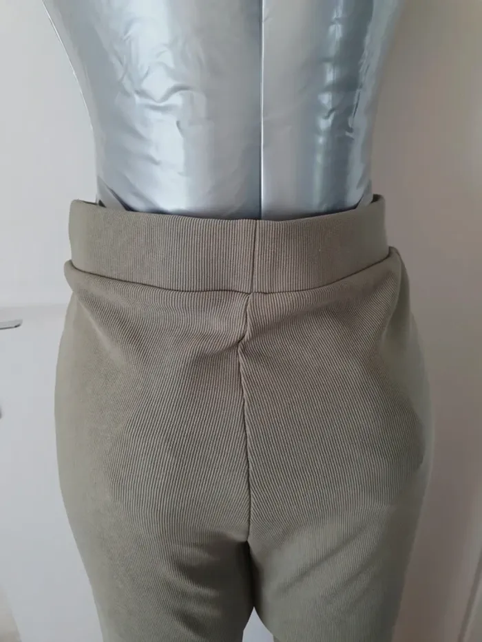 Pantalon skinny côtelé fente en bas - photo numéro 5