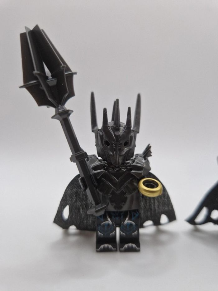 Figurines type lego Sauron et le Roi D'angmar seigneur des anneaux / hobbit - photo numéro 2