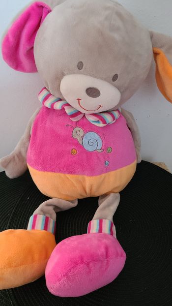 peluche chien 60cm environ escargot