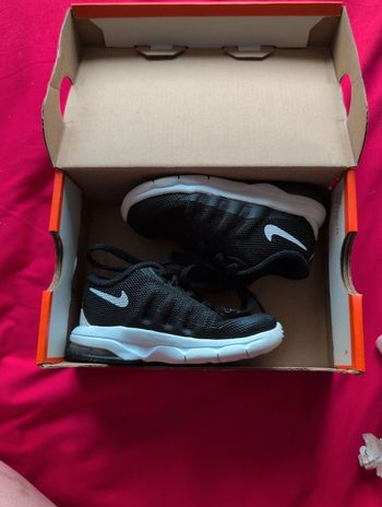 Basket Nike Air Max Invigor