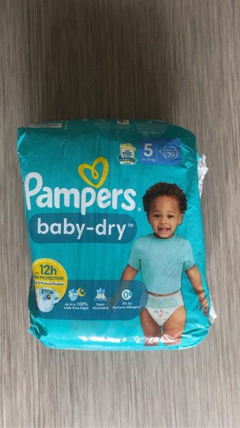 Couches Pampers baby-dry taille 5