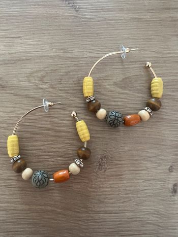 Créoles perles bois originales