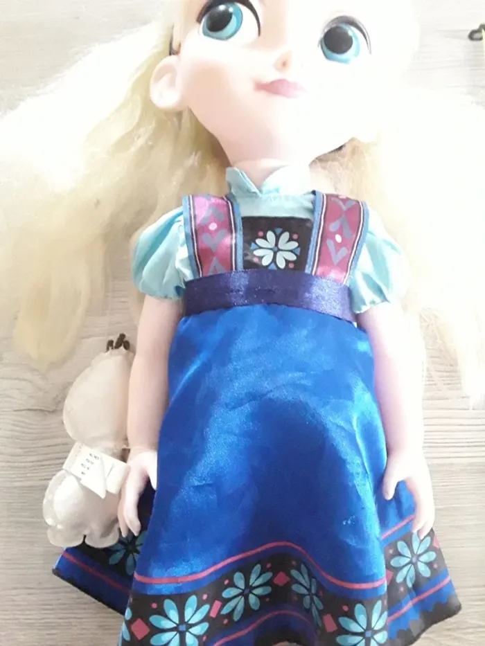 Poupée animator Elsa la Reine des Neiges - photo numéro 2