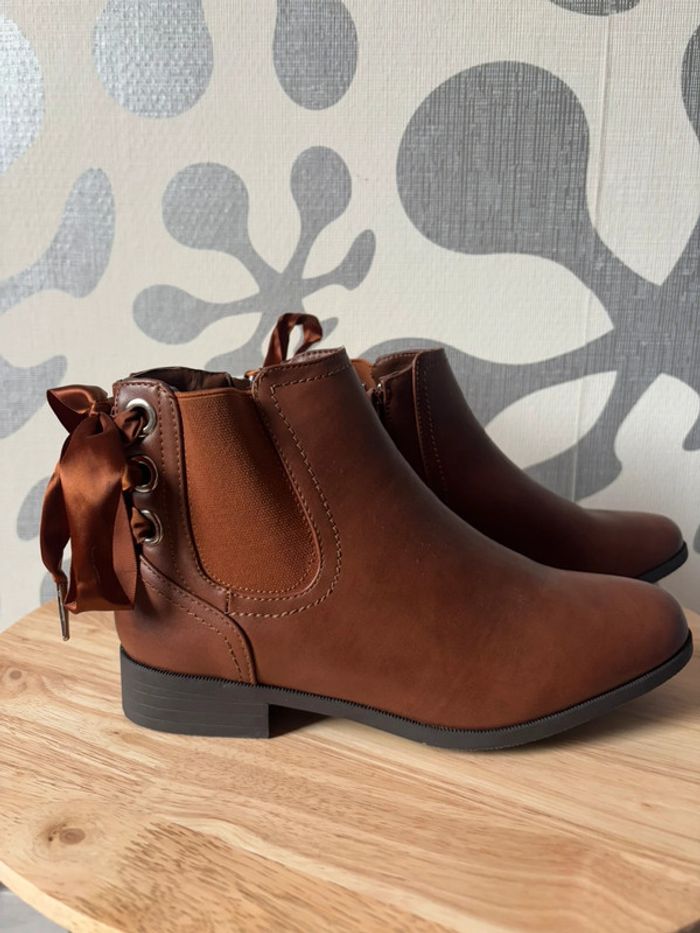 🌺Bottines marron foncé avec lacets noeud Taille 37🌺 - photo numéro 2