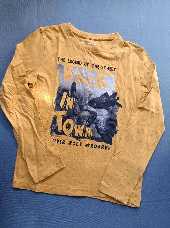 T-shirt ML jaune moutarde 🎮 Taille 8 ans