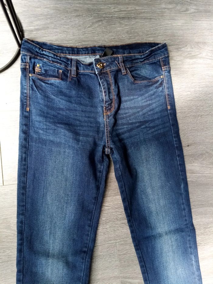 Jean femme T. 42 - photo numéro 6