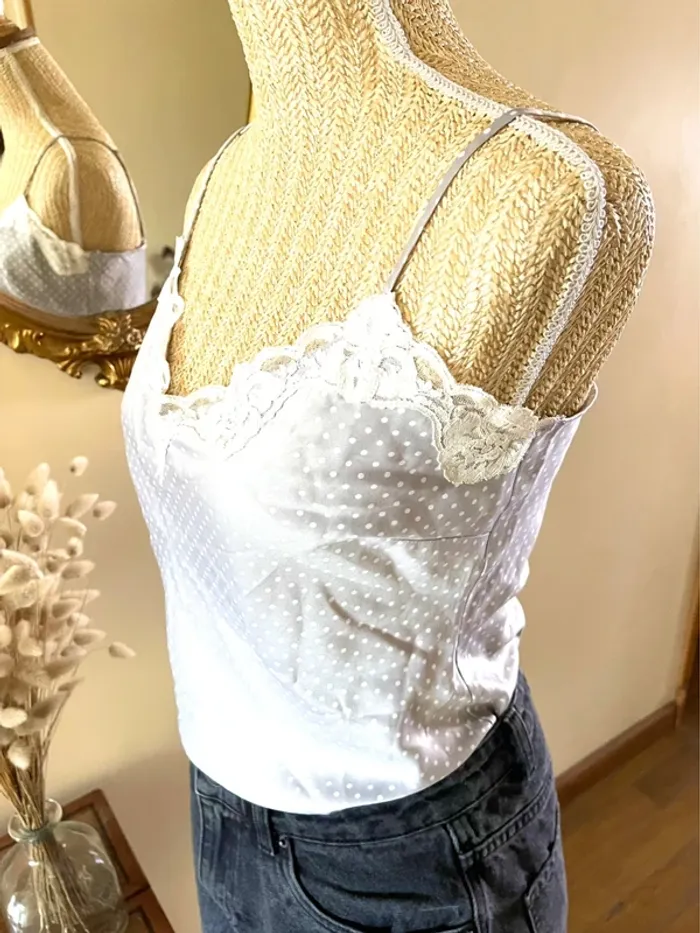 Sublime Top fine bretelle à Pois satiné et dentelle blanche taille 36 Côté Femme - photo numéro 4
