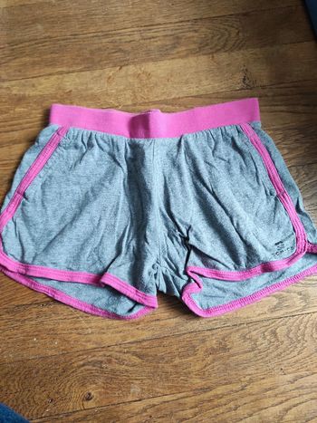 Short gris et rose