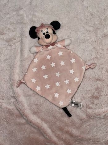 Adorable doudou Minnie rose 