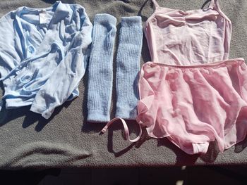 Lot 4 articles de danse classique 