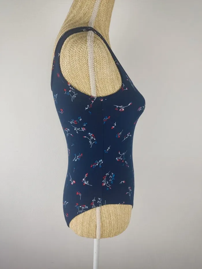 Body stretch bleu marine motif fleuri taille M Ardene neuf - photo numéro 3