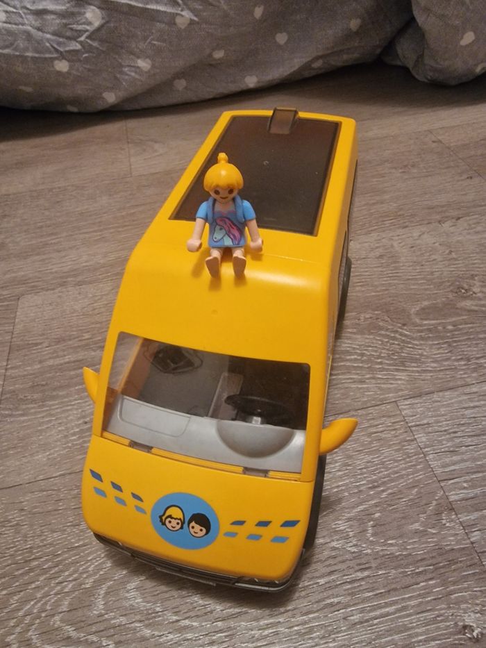 Bus scolaire playmobil