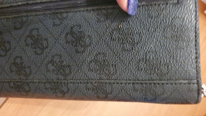 Grand portefeuille Guess - photo numéro 15