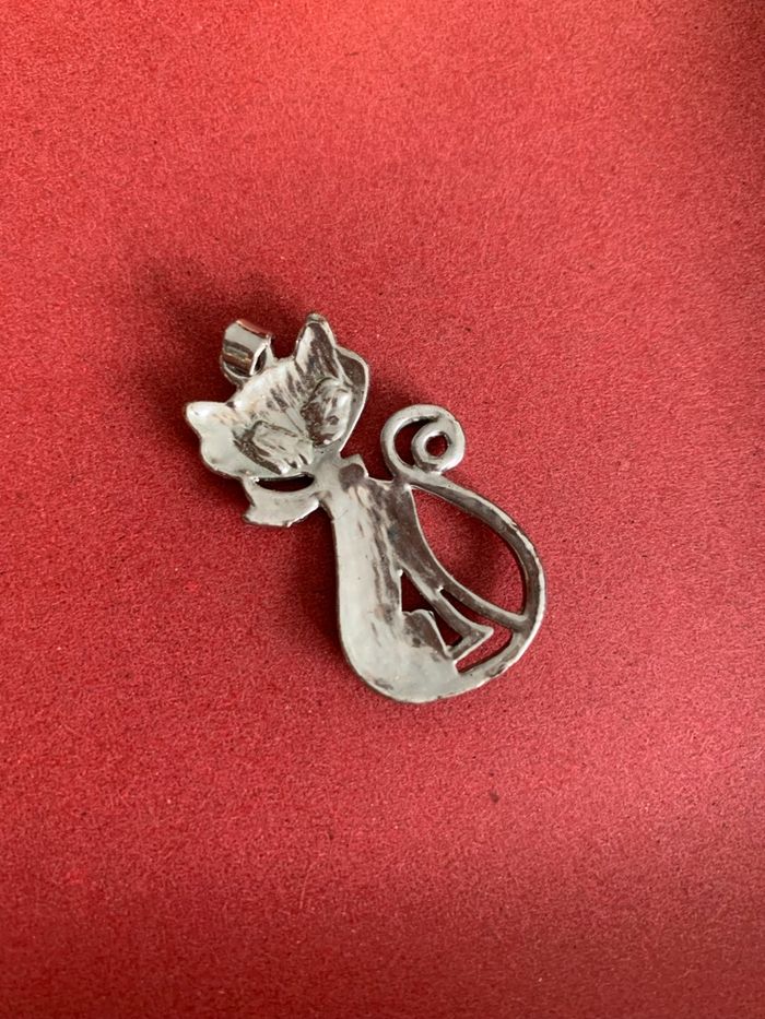 Pendentif chat argenté - photo numéro 2