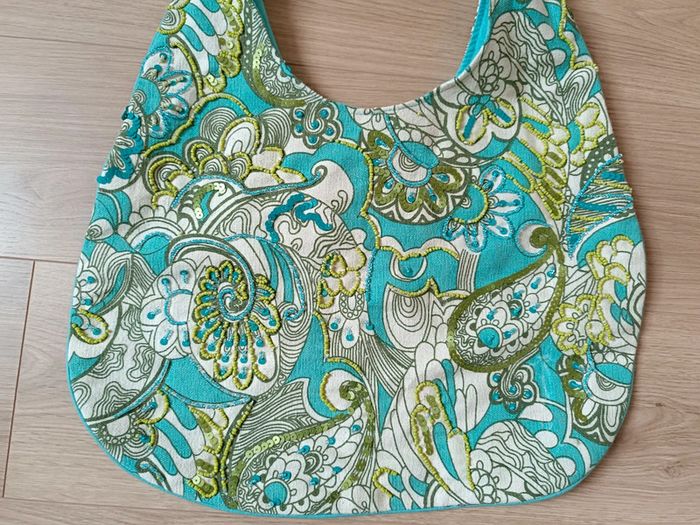 Sac tissu brodé de perles - photo numéro 3