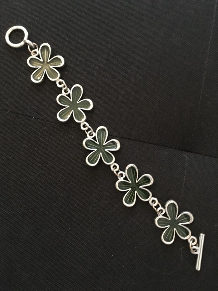 Bracelet vert neuf