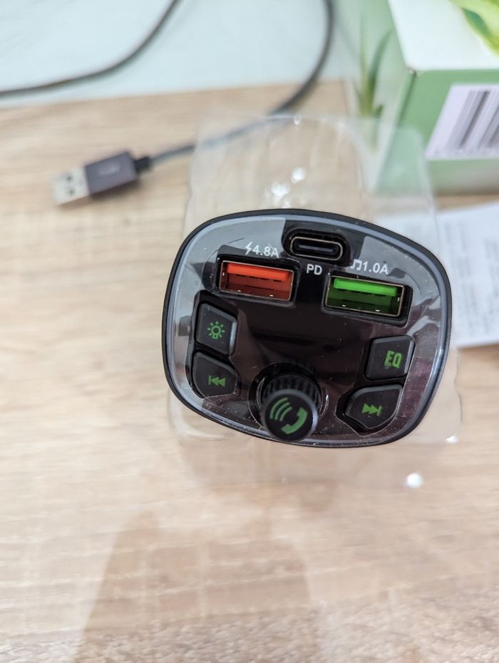 FM chargeur bluetooth main libre de voiture