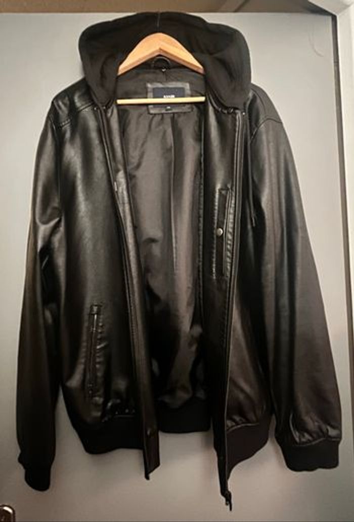 Blouson Kiabi neuf à capuche amovible taille XXL neuf  en similicuir