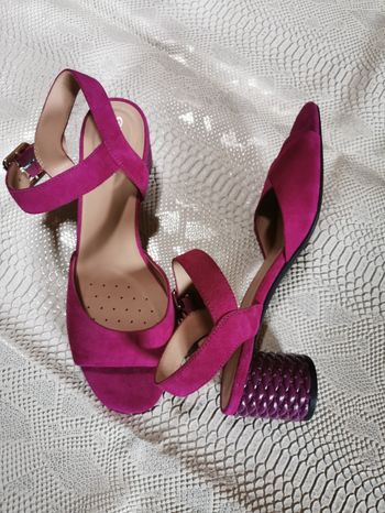 Sandales à talons rose fushia Géox