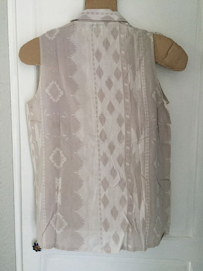 543-Blouse/ tunique beige T U (42/44) - photo numéro 2