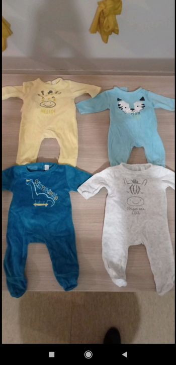 Lot pijama taille naissance