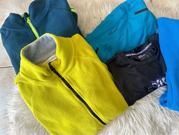 Garçon 👦🏻 Lot de sport - 2 gilet polaire + 2 tshirts manches courtes - lefties taille 11/12 ans