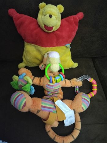 Lot doudou hochet Winnie et tigrou