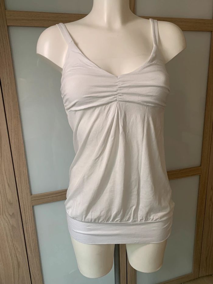 Haut blanc long poitrine drapée taille 38