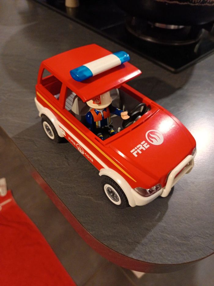 Playmobil voiture pompiers - photo numéro 2