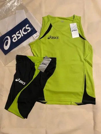 Ensemble Athlétisme Asics