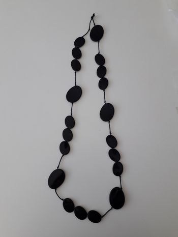 Collier en plastique