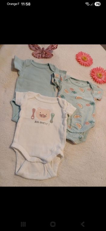 Lot de 3 bodies bébé taille 3 mois