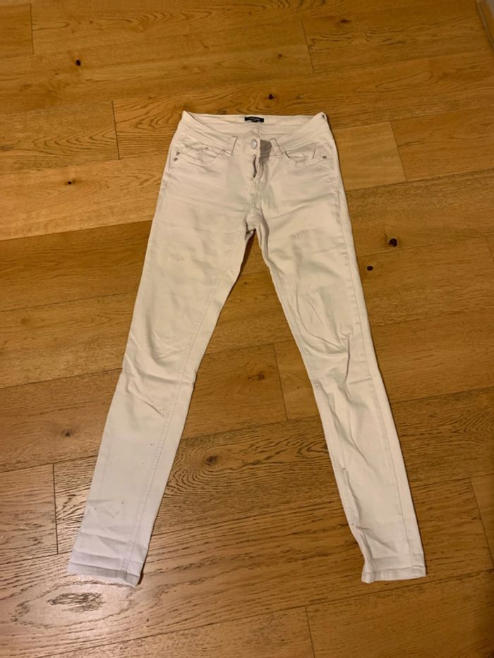 Jean blanc - photo numéro 1