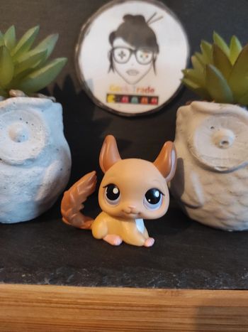 My Littlest Petshop LPS Pet Shop Chinchilla 1102 #geektradelpschinchilla