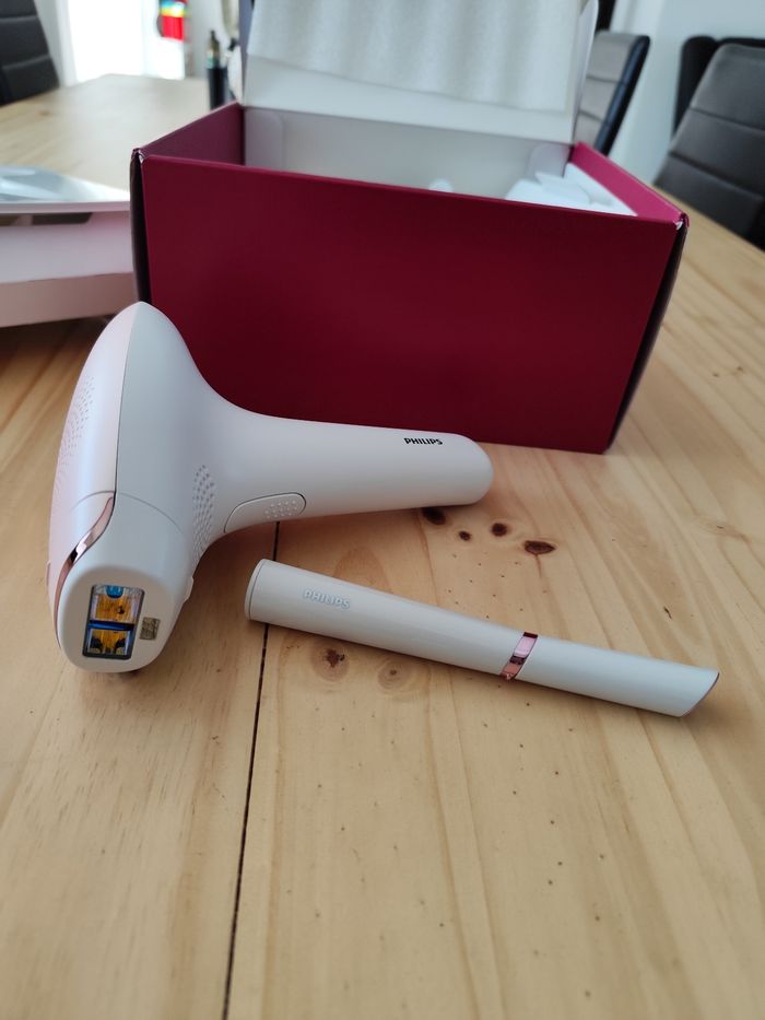 Épilateur à lumière pulsée, Lumea 7000 - photo numéro 3