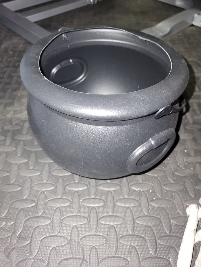 Petit chaudron plastique halloween - photo numéro 3