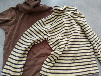 Lot de 2 tee shirt manches longues col roulé jaune et marron vertbaudet 3 ans