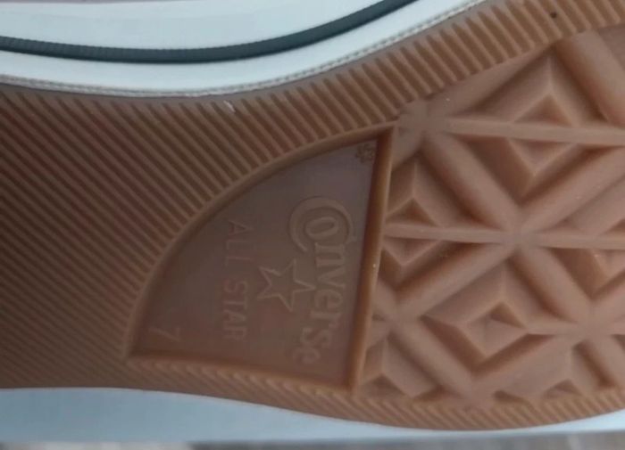 Converse One star taille 40 (US 7) neuves - photo numéro 5