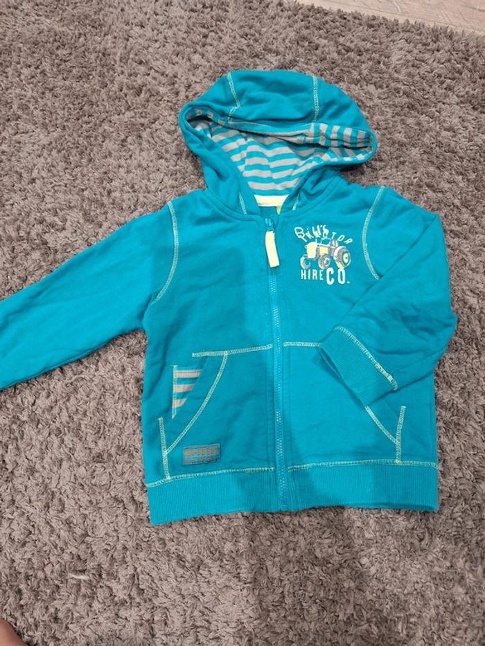 Gilet zippé taille 18 mois