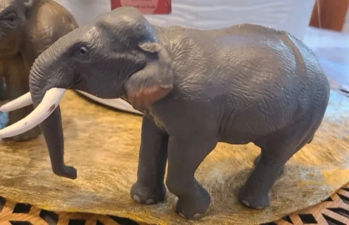 Lot de 2 éléphants schleich - photo numéro 4