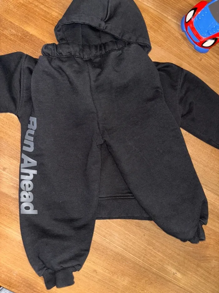Ensemble jogging noir Zara 3 ans neuf - photo numéro 5