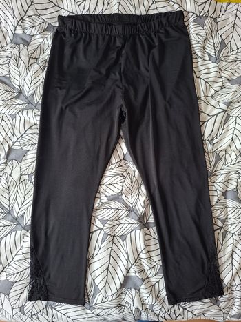 Legging noir fin avec dentelle