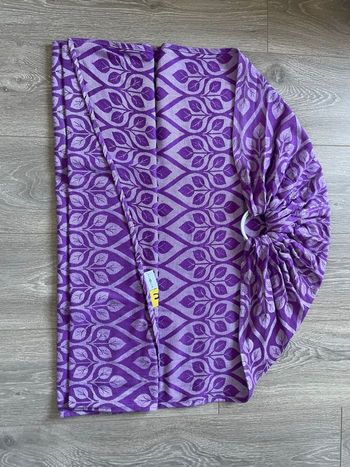 Portage sling ringsling de la marque Yaro Modèle La vita violet repreve