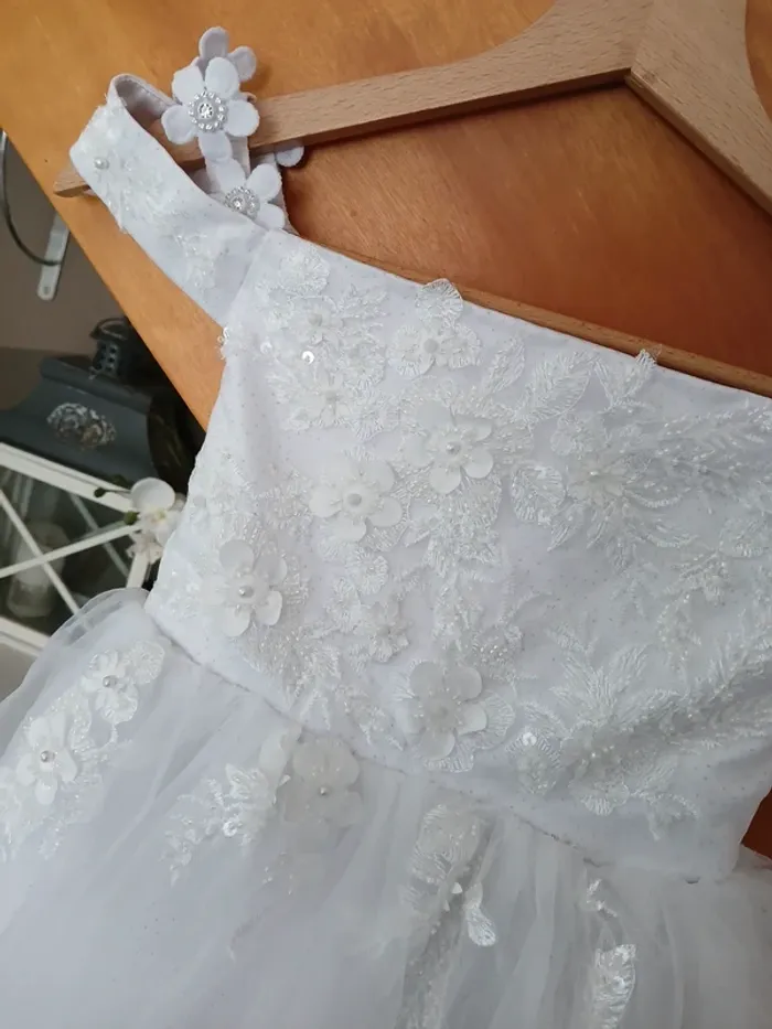 Magnifique Robe de demoiselle d'honneur en dentelle et tulle pailletée Taille 6 ans🌿💝 - photo numéro 7